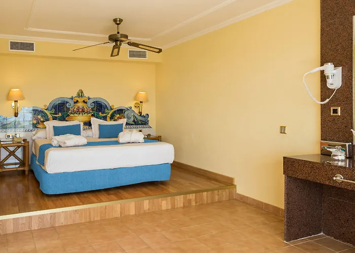 Отель Bluesea Costa Bastian Коста-Тегисе